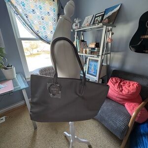 Silver tote